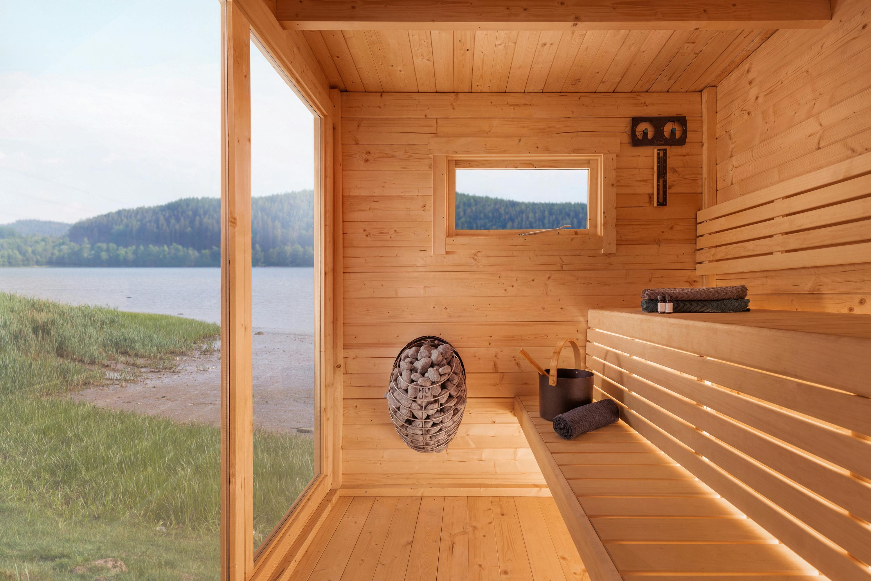 Minna 4-6 Person Modern Outdoor Sauna with Panoramic View (4.3m²)